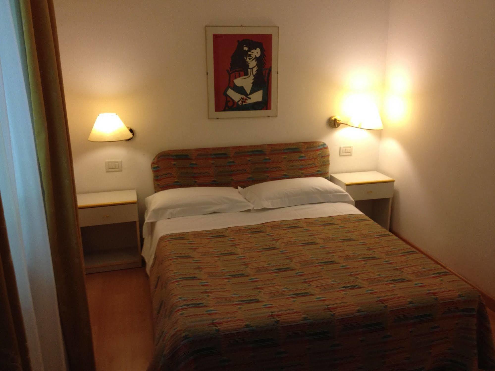 Maximilian Suites Trieste Exterior photo